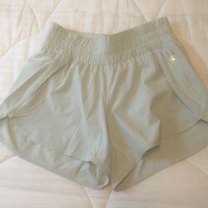 Lululemon Tracker V Shorts-Size 6